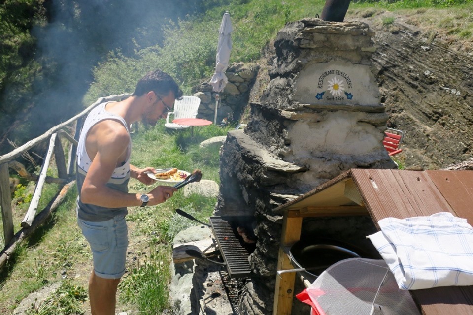 Sommer-BBQ im Edelweiss