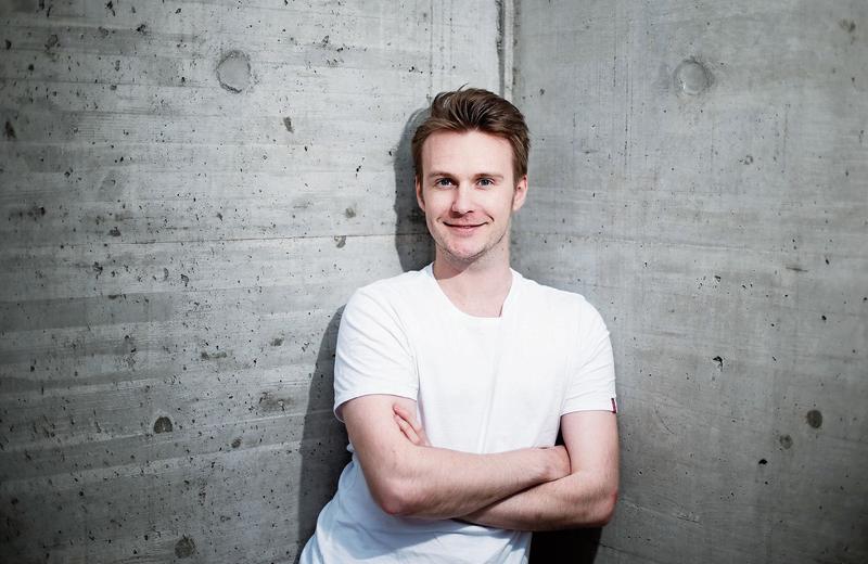 Blickt%20seiner%20Zukunft%20auf%20den%20Theaterb%C3%BChnen%20positiv%20entgegen%3A%20Marco%20Sykora.%20%28Bild%3A%20Stefan%20Kaiser%29