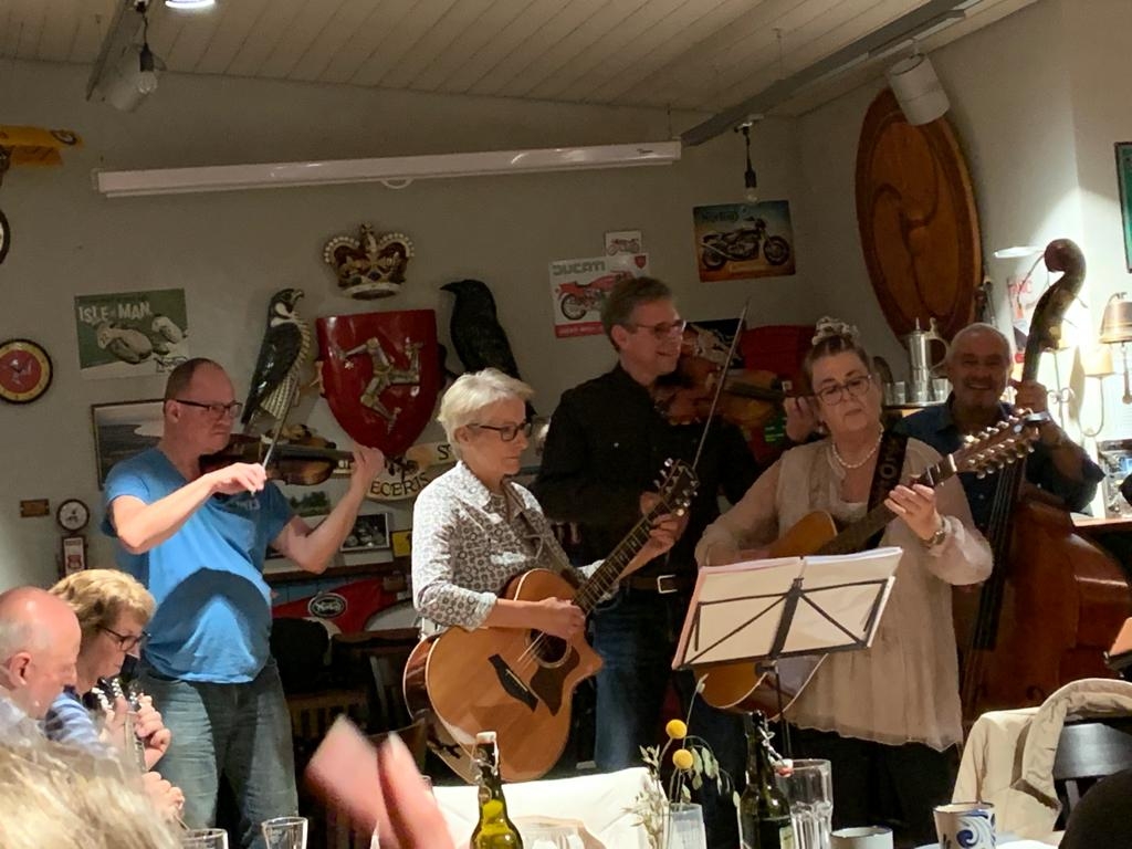 Bluegrass Jam (Stubete)