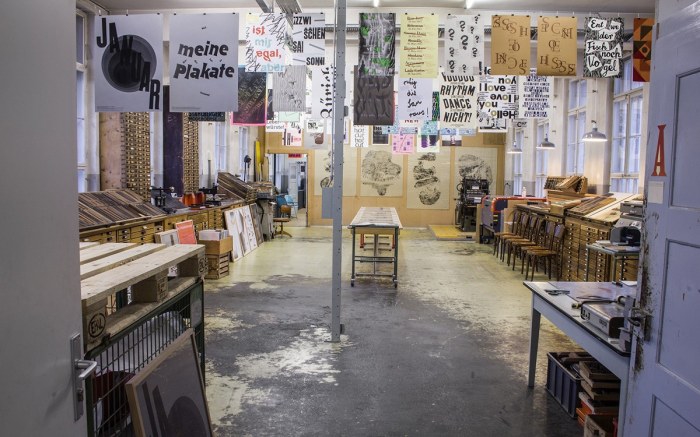 "Industriespionage" Plakatatelier Dafi Kühne